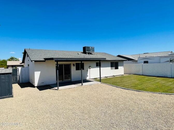 Building Photo - 1145 W Tulane Dr