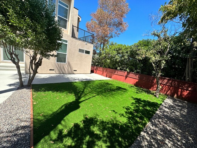 Building Photo - NEW Build 2023!! 4BD/2BA (Lease out, pending signatures. Check back in a few days!)