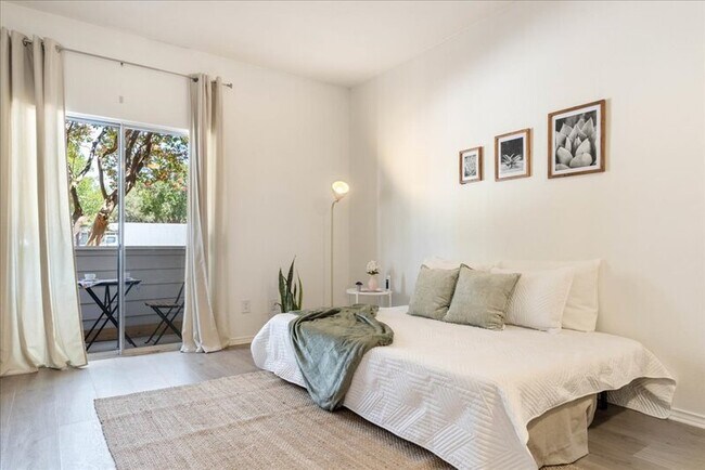 Building Photo - 12166 Metric Blvd