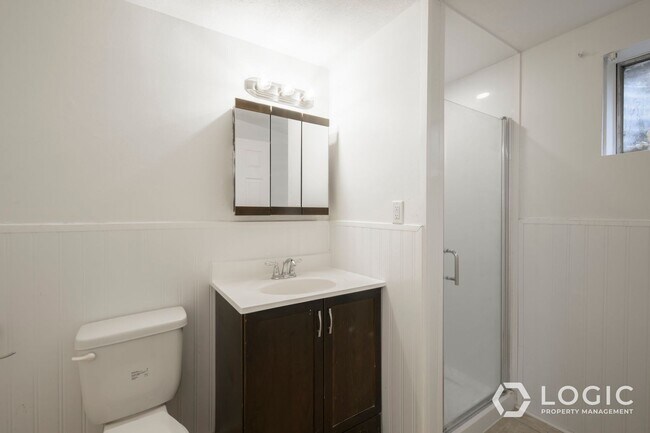 Building Photo - 3151 Quincy Ave