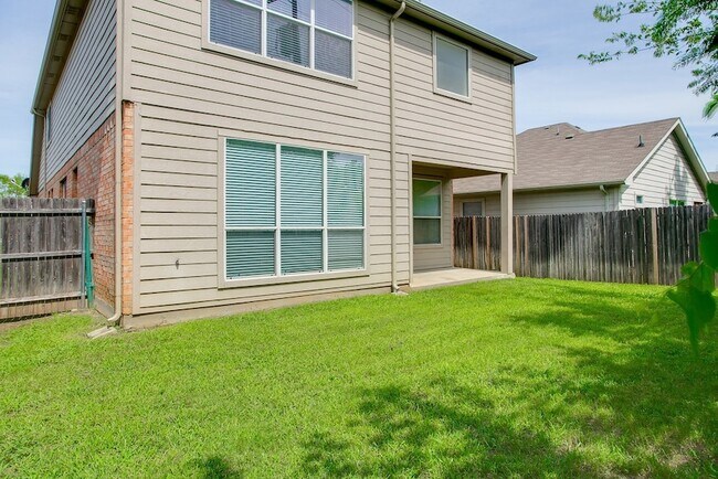 Building Photo - 5824 Melanie Ct