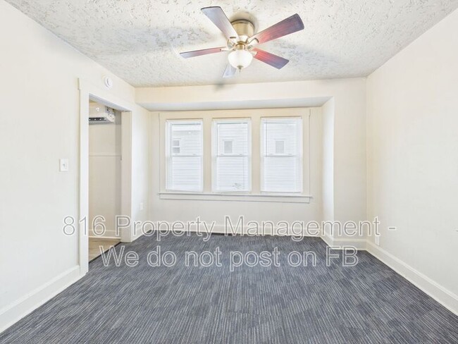 Building Photo - 4028 E 68th Terrace