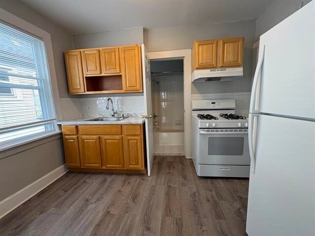 Building Photo - 762 Forest St