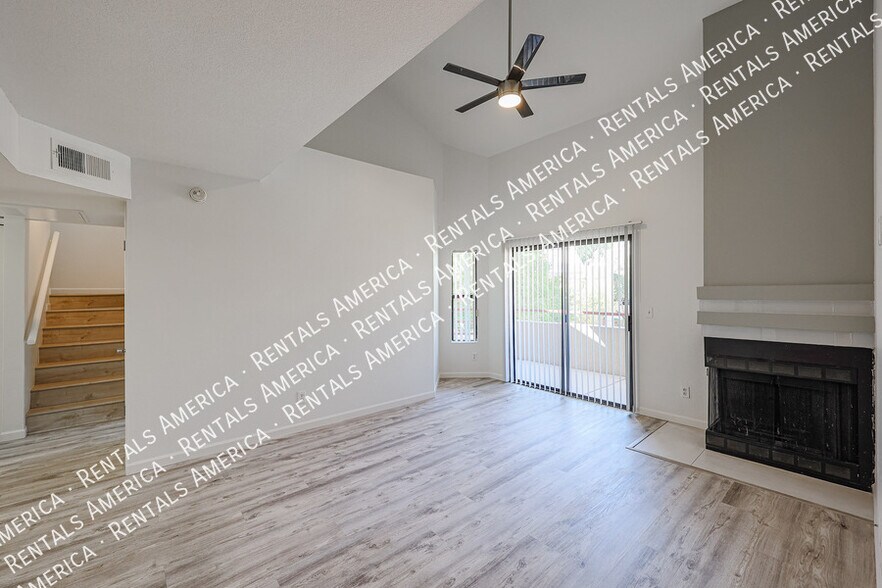 Building Photo - 4850 E Desert Cove Ave