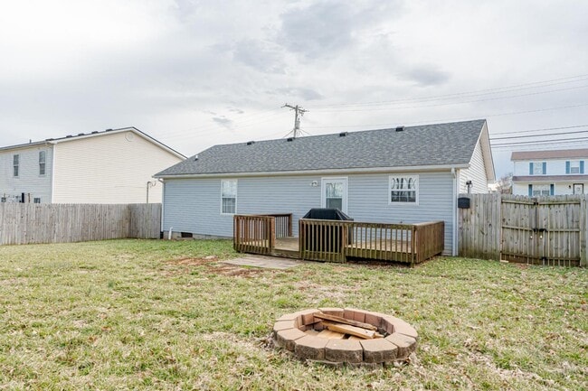 Building Photo - 115 Ivy Pointe Dr