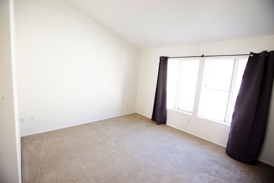 Master - 12926 Carmel Creek Rd