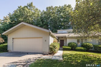 Building Photo - 2 Bramble Bush