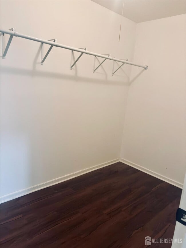 Building Photo - 1 Upperbrook Ct