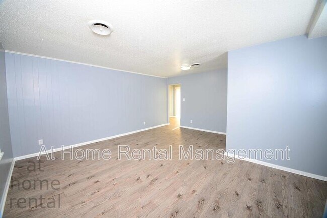 Building Photo - 4716 S Fulton Pl