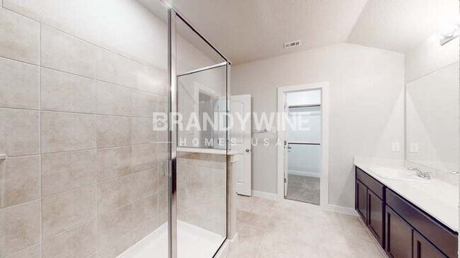 Building Photo - 10410 Ida Gdn Wy
