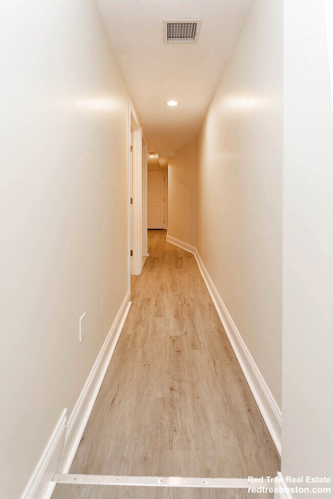 Building Photo - 476 Fulton St