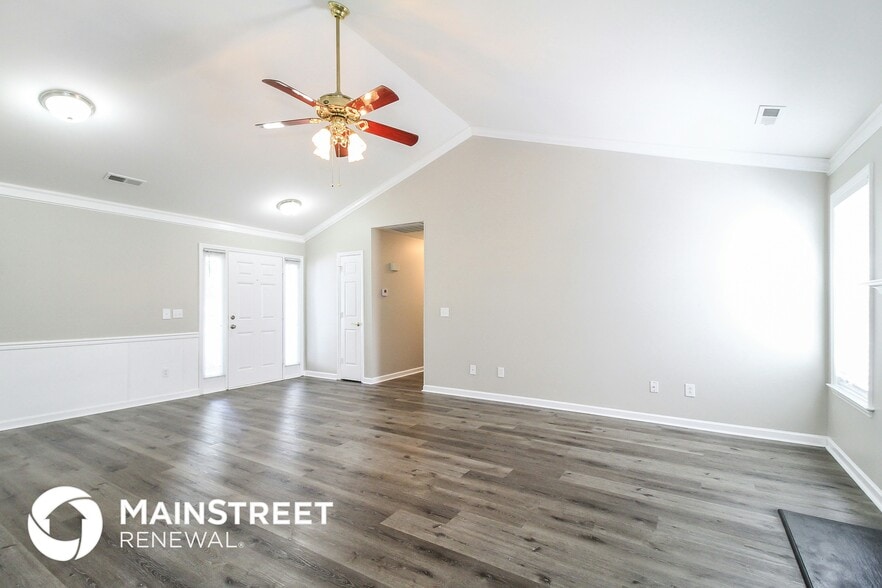 Building Photo - 5939 Old Plank Rd