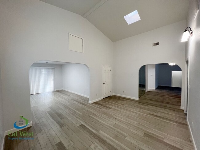 Building Photo - 4484 Lullaby Ln