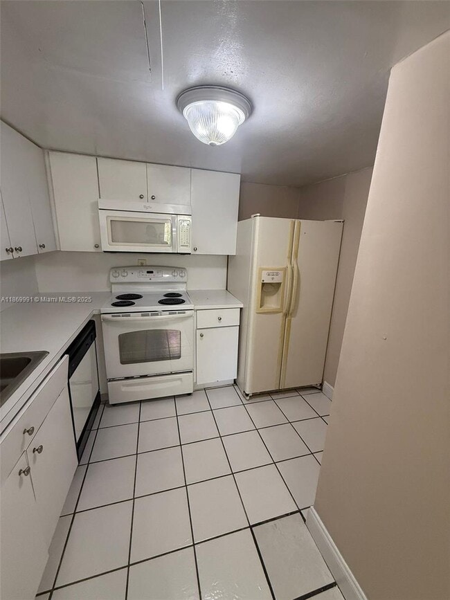 Building Photo - 14250 SW 62nd St