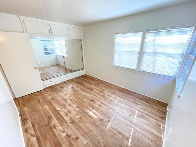 Building Photo - 3539-3541 Lewis Ave. Long Beach, CA 90807