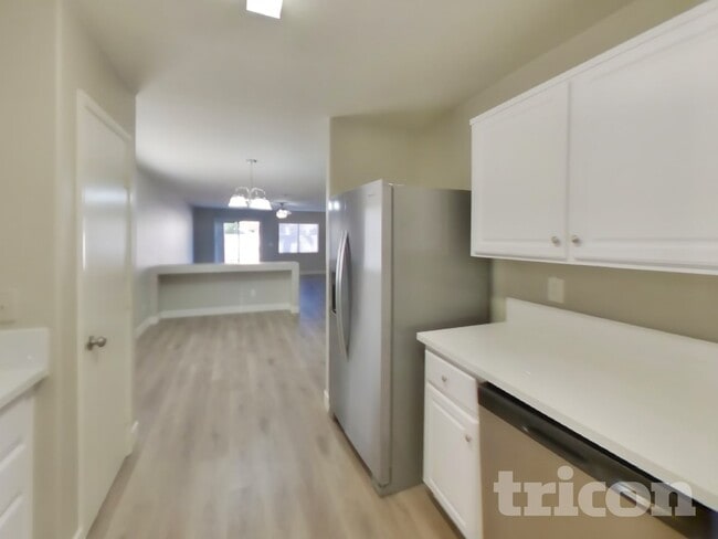 Building Photo - 1110 Edgestone Mark Ave