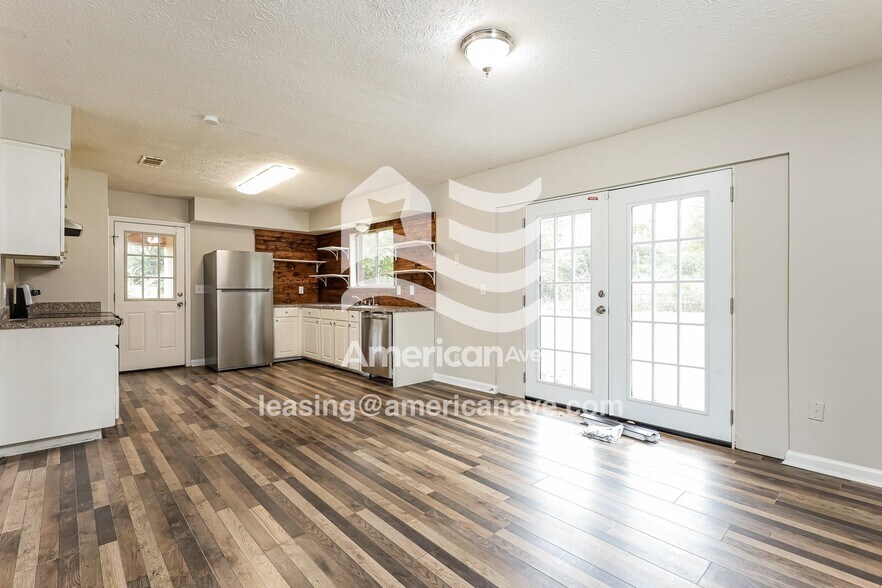 Building Photo - 1033 Quincy Dr