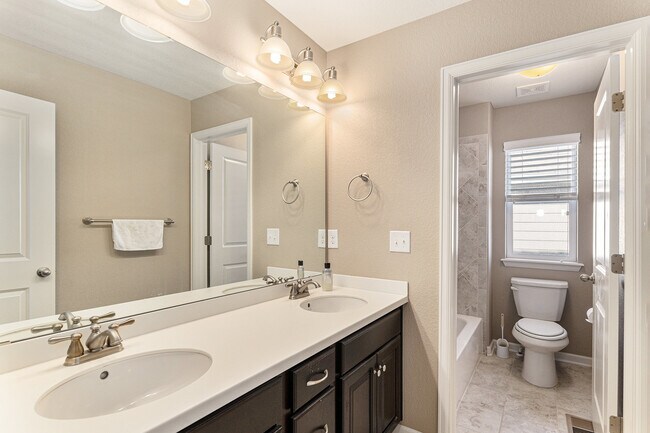 Building Photo - 12648 Fisher Dr