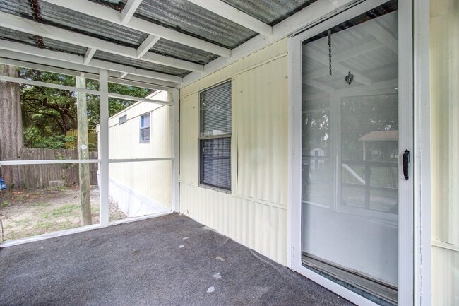 Building Photo - 2619 Warm Ave