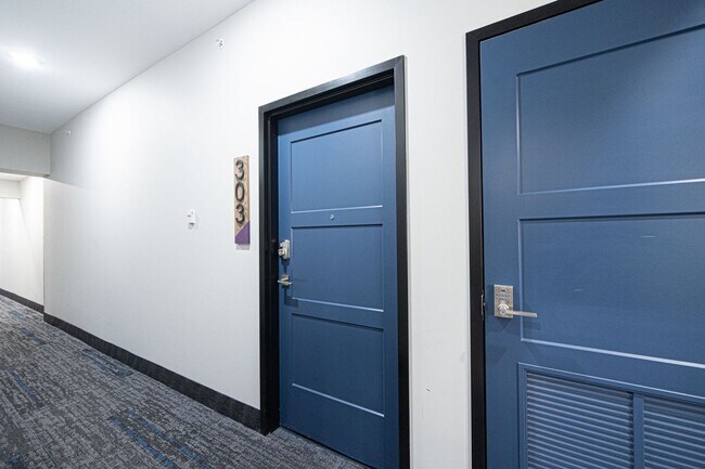 Building Photo - Short North! Fully Furnished 1 Bedroom, 1 ...