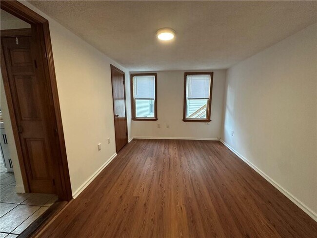 Building Photo - 177 Boyden St