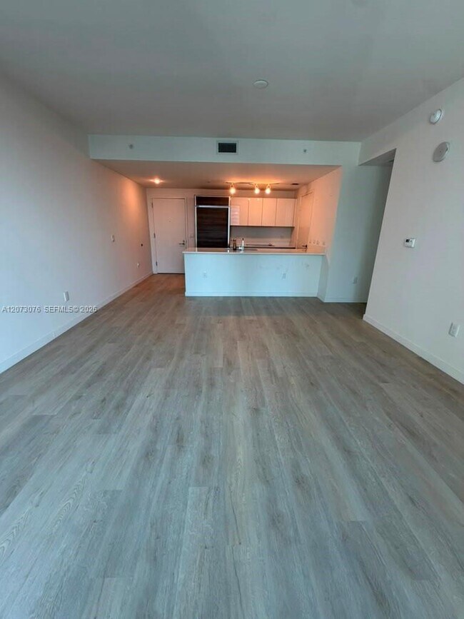Building Photo - 1100 S Miami Ave