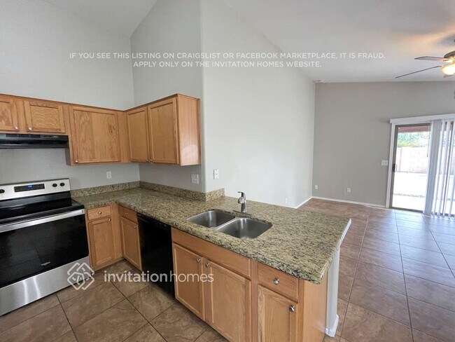 Building Photo - 25841 W Whyman St