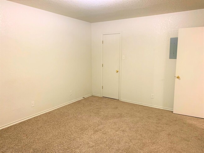 Building Photo - 411 E Central Texas Expy