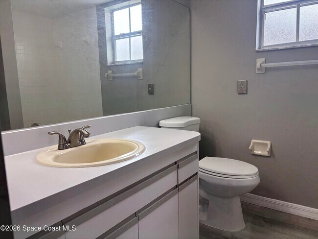 Building Photo - 481 Firestone St NE
