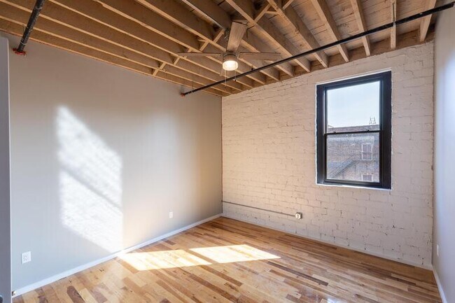 Building Photo - 116 N 4th St