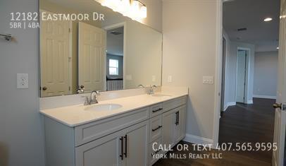 Building Photo - 12182 Eastmoor Dr