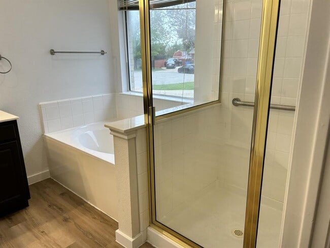 Building Photo - 1506 Cosmos Way