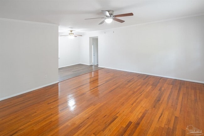 Building Photo - 118 Czar Ln