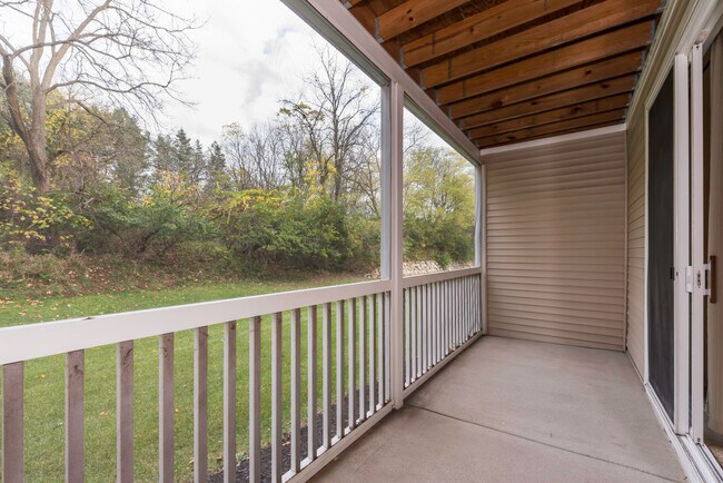 Building Photo - 2962 Hunley Dr