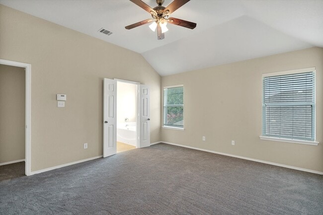 Building Photo - 4402 Emerald Leaf Dr