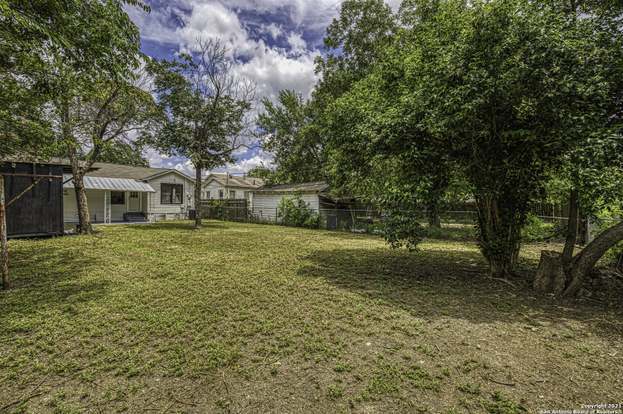 Building Photo - 1110 Clower-