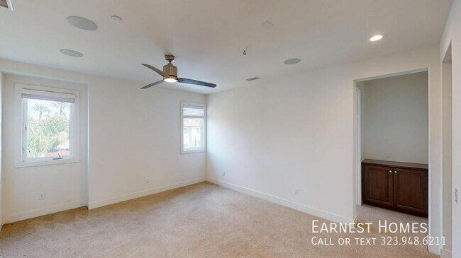 Building Photo - 12073 Carabela Ct
