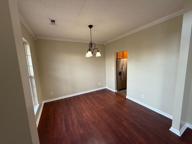 Building Photo - Cute Home in Great North Charlotte Community