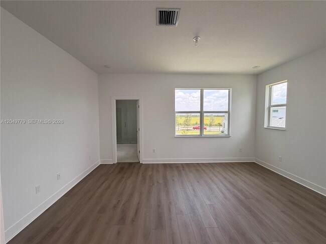 Building Photo - 881 SW Bushel Trl