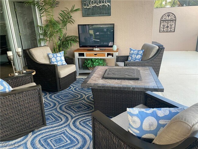 Building Photo - 10063 Majestic Ave