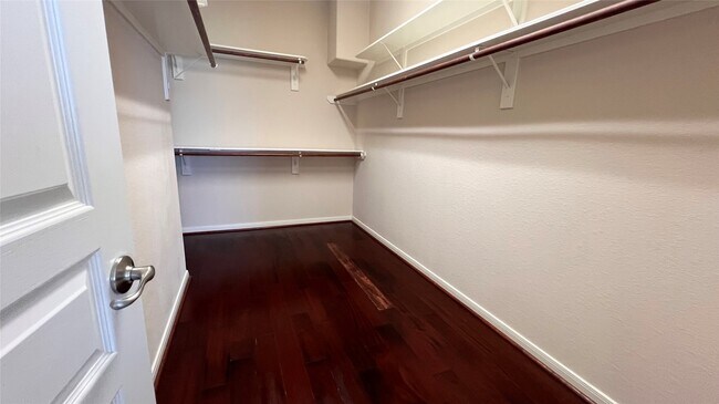 Building Photo - 4223 Country Heights Ct