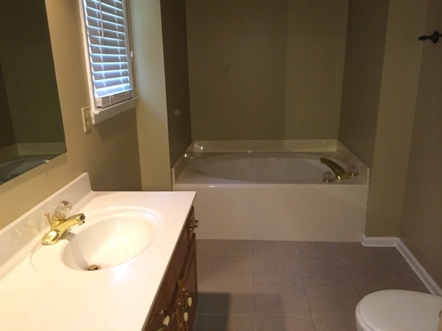 Building Photo - 1216 Buckingham Cir