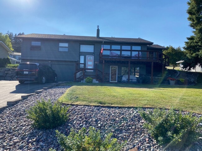 Building Photo - 128 Sunset Ridge