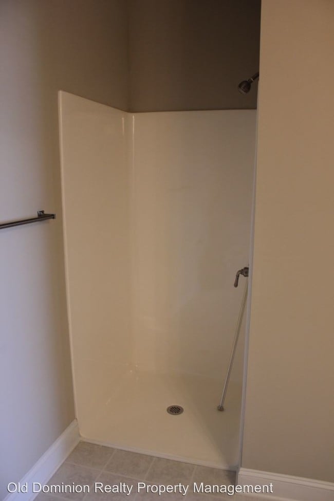 Building Photo - 2 br, 2 bath House - 151 Howard Lane Apt 303