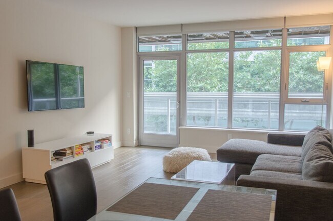 Building Photo - 1Bd/1Ba Seattle Condo