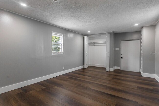 Building Photo - 448 24th St N