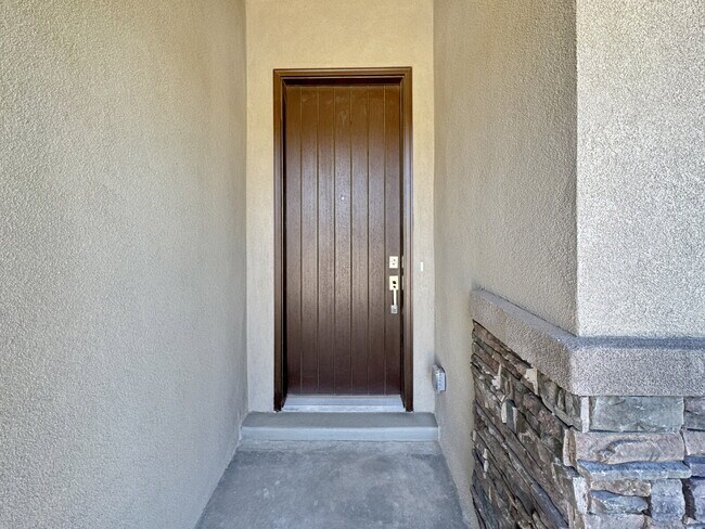 Building Photo - Almost New (2025) Home in Central Rio Rancho!