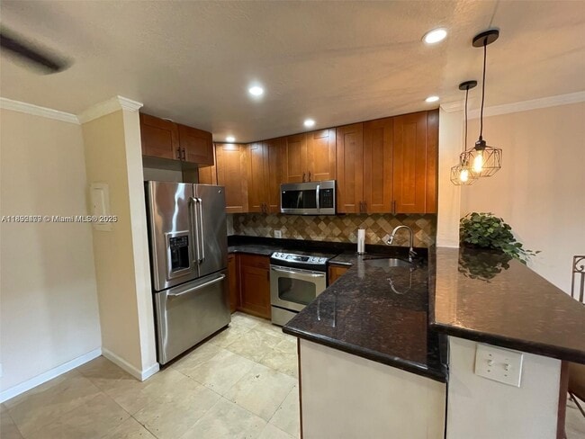 Building Photo - 11378 Royal Palm Blvd
