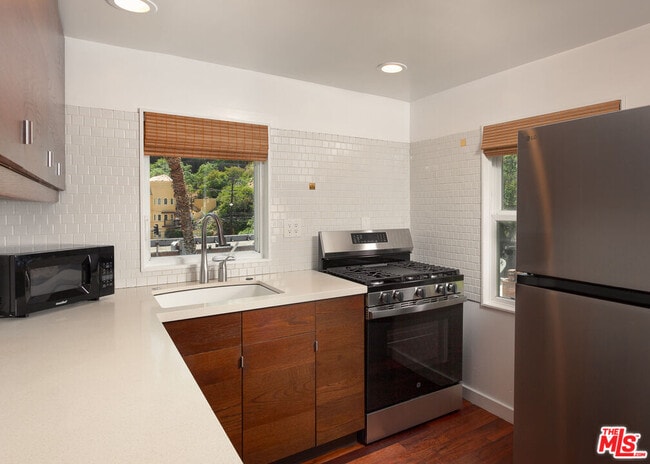 Building Photo - 2108 Tavern Trail