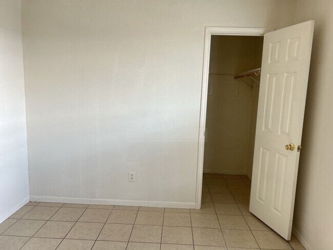 Building Photo - 5305 Morning Glen Ln